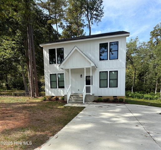 1528 Chateau Lane, Rocky Mount, NC 27803