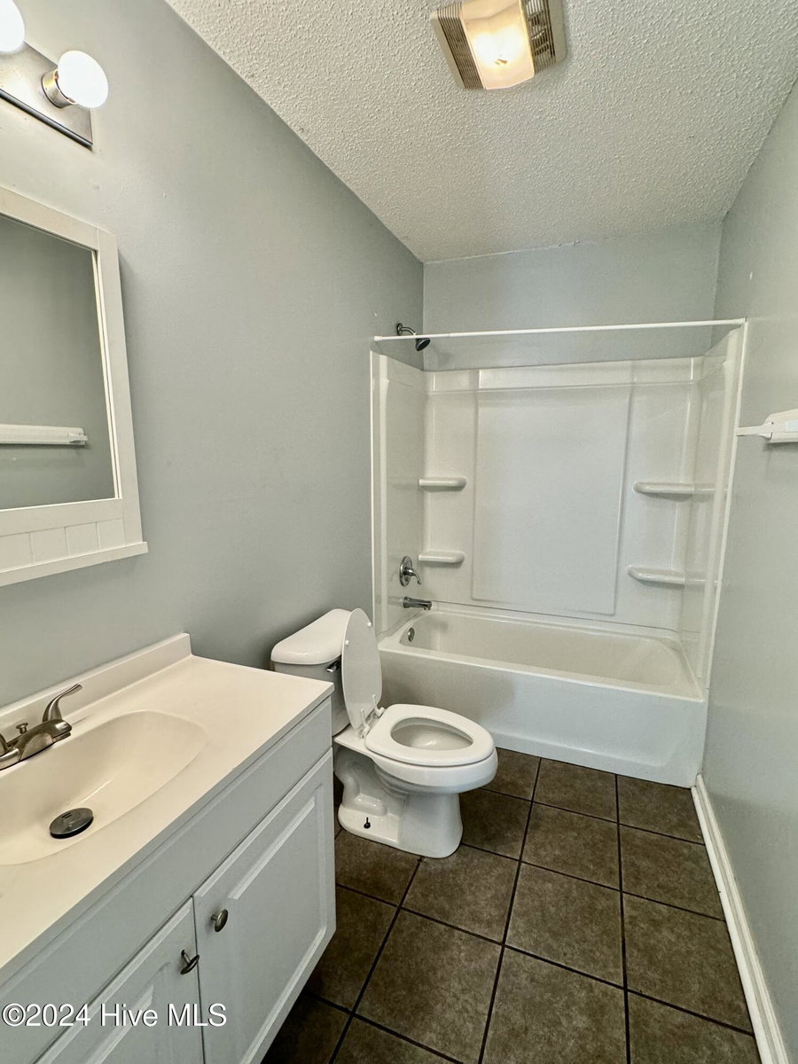 2702 Bluff View Drive B, Greenville, NC 27834 — photo 5