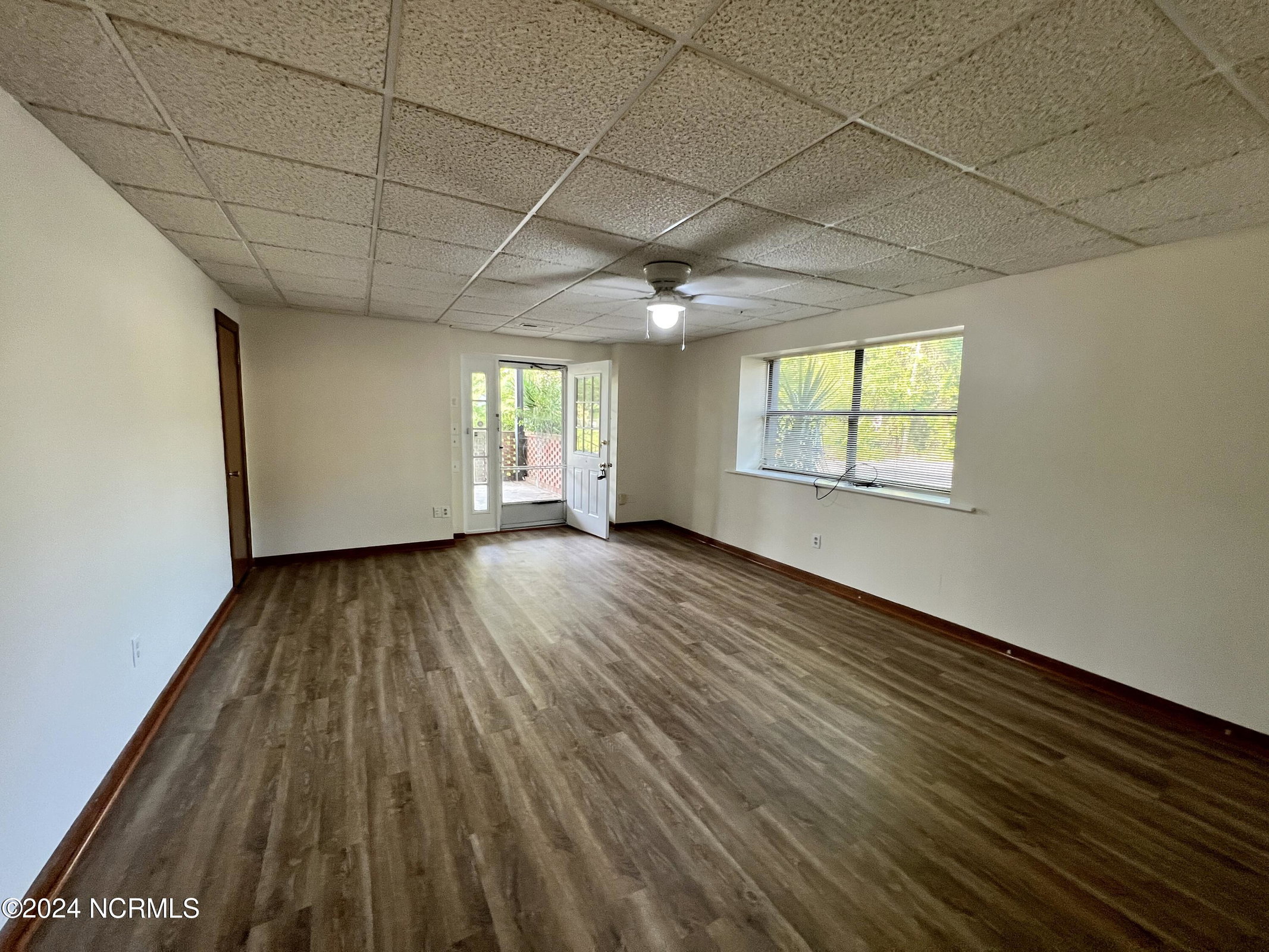 1221 Riverside Avenue 105, Elizabeth City, NC 27909 — main photo