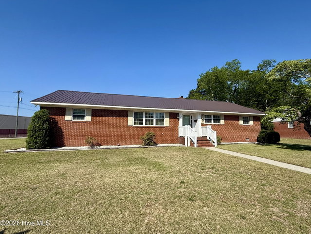 212 Sunset Drive, Williamston, NC 27892