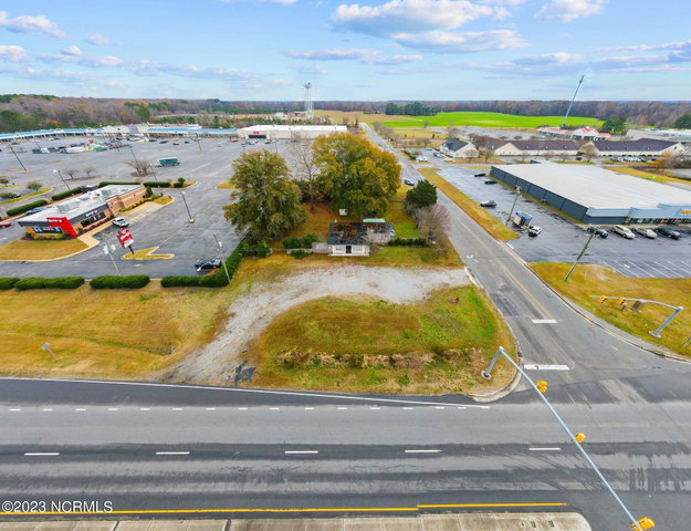 801 East Boulevard, Williamston, NC 27892 — photo 18
