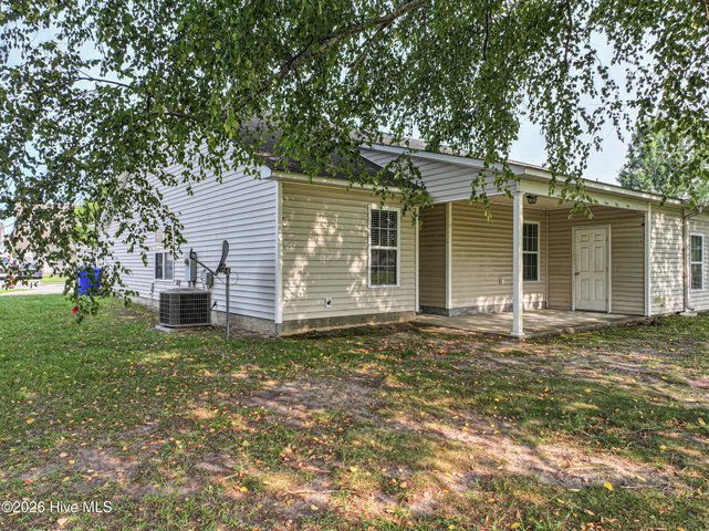 2552 Saddleback Drive B, Winterville, NC 28590 — photo 2
