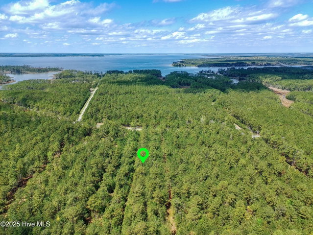 20 20 Sandy Point Road, Scranton, NC 27875