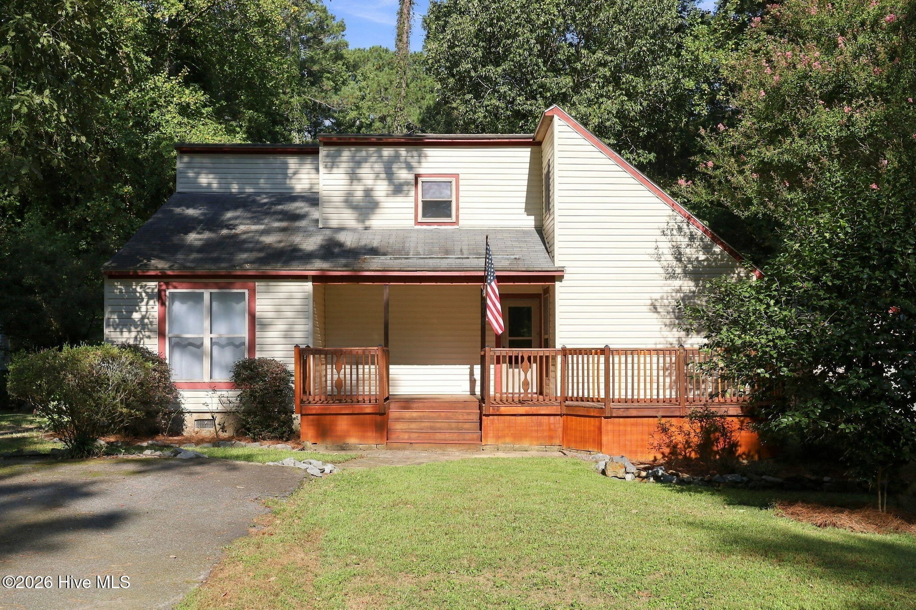 814 River Hill Drive, Greenville, NC 27858 — photo 2