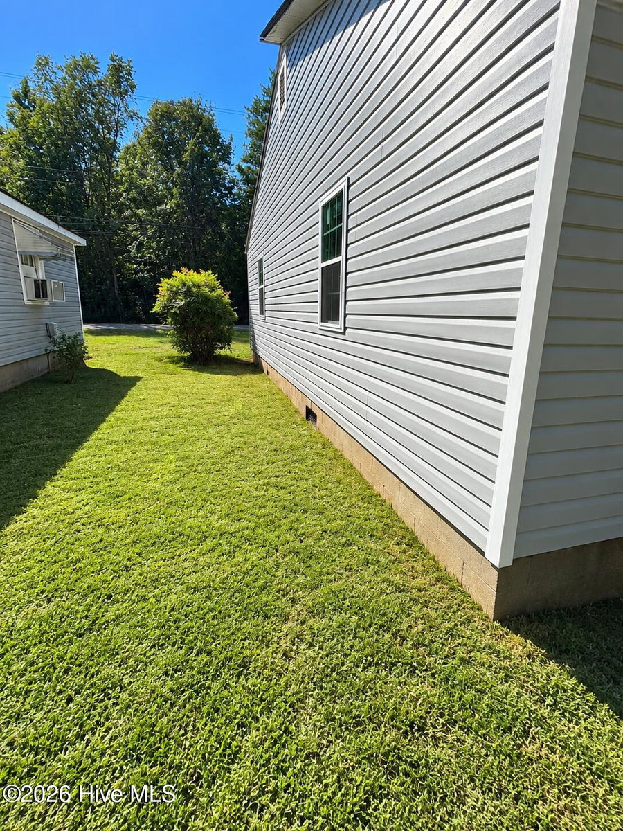 303 N Chestnut Street, Woodland, NC 27897 — photo 3
