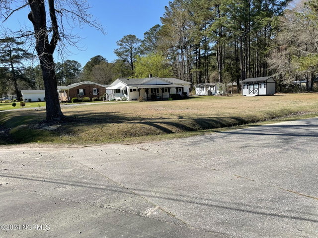 500 E Green Street, Robersonville, NC 27871 — photo 3