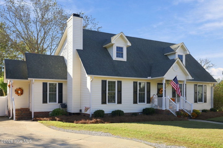 102 Poplar Branches Close, Winterville, NC 28590