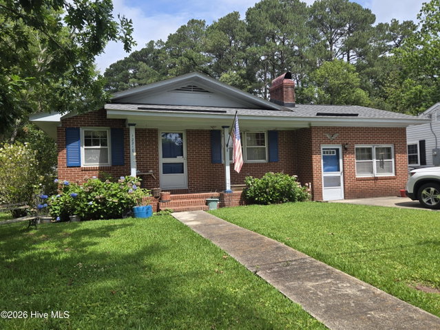 1221 Crescent Drive, Elizabeth City, NC 27909