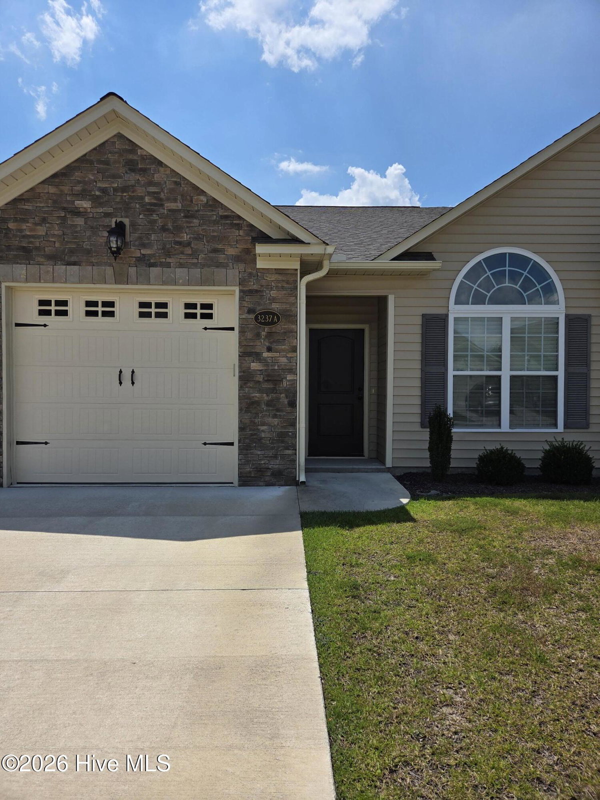 3240 Gordon Drive A, Greenville, NC 27834 — main photo