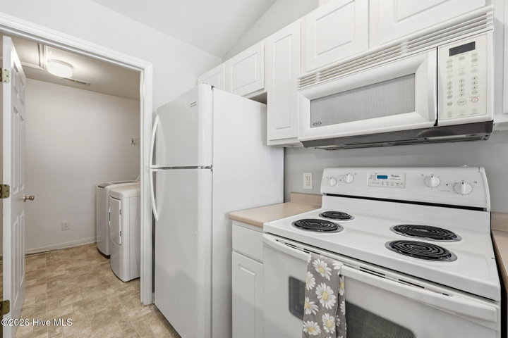 2225 Locksley Woods Drive F, Greenville, NC 27858 — photo 13