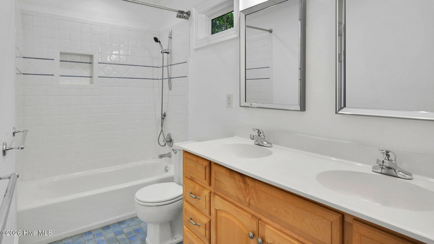 141 E Longmeadow Road, Greenville, NC 27858 — photo 21
