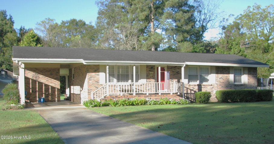 404 Roanoke Avenue, Plymouth, NC 27962