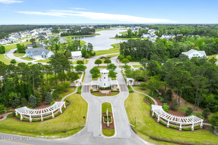 421 439 Summerhouse Drive image