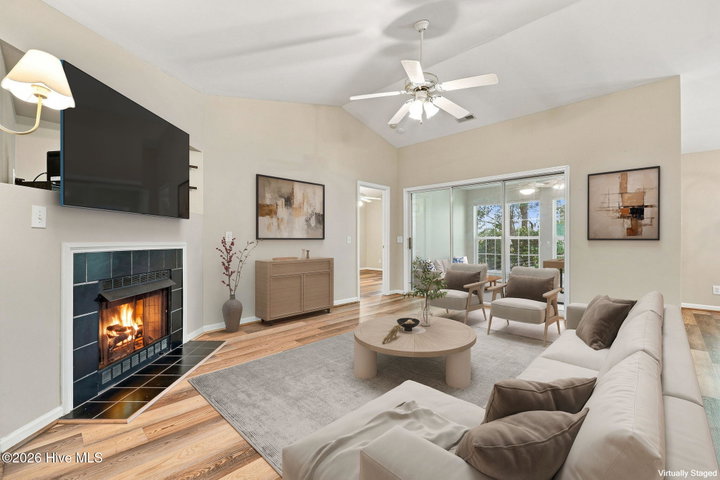 2209 Locksley Woods Drive G, Greenville, NC 27858