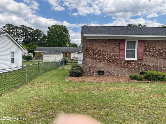 111 Belmont Drive, Greenville, NC 27858 — photo 2