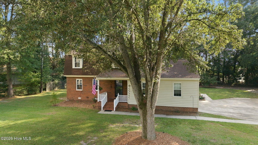 201 Evanswood Drive, Greenville, NC 27858
