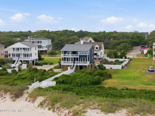 101 Martin Lane image