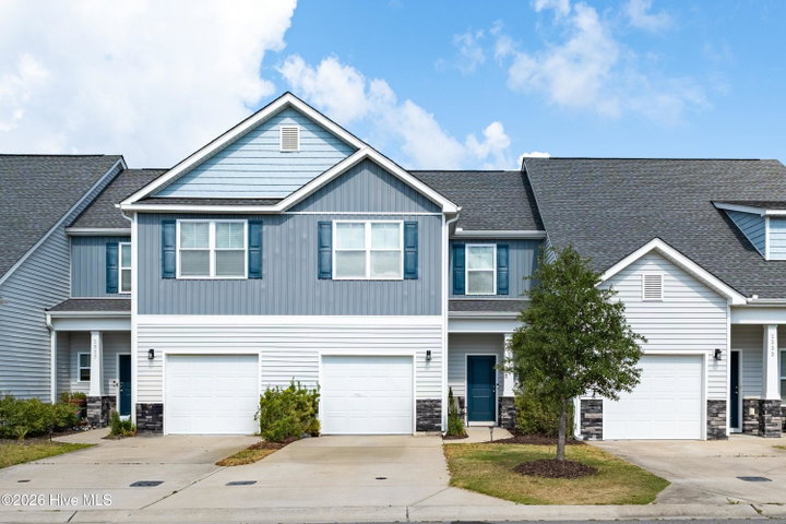 1531 Grey Cliff image