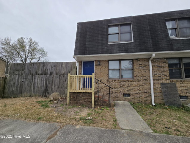 102 Cedar Court G, Greenville, NC 27858