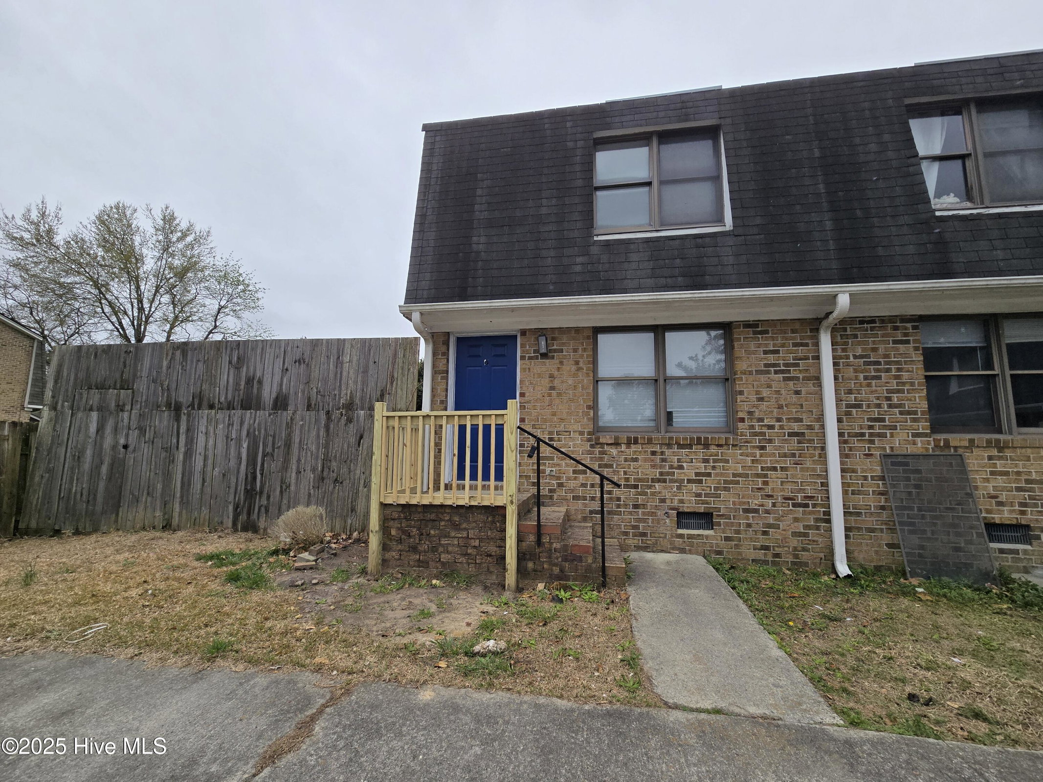 102 Cedar Court G, Greenville, NC 27858 — main photo