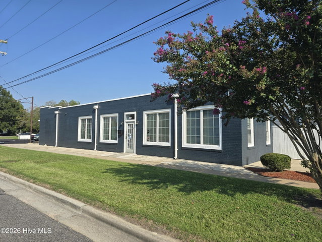 400 N Hughes Boulevard, Elizabeth City, NC 27909