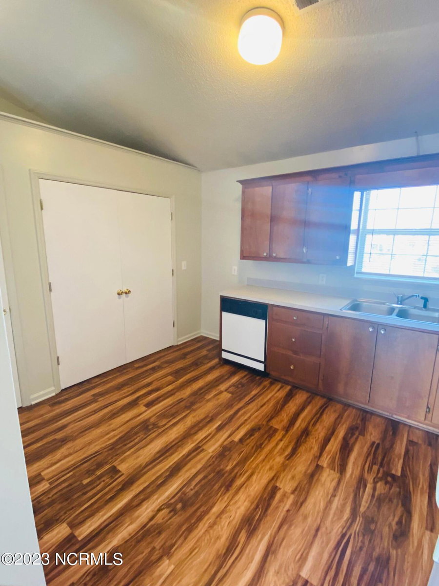 1209 E Fire Tower Road S, Greenville, NC 27858 — photo 4