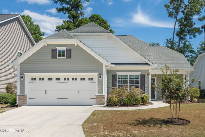 176 Collins Way image