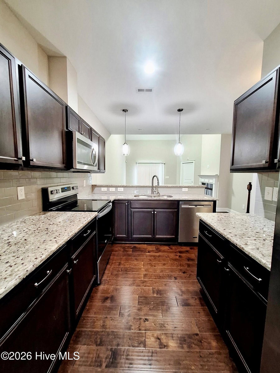 1807 Fox Den Way 5, Greenville, NC 27858 — photo 5