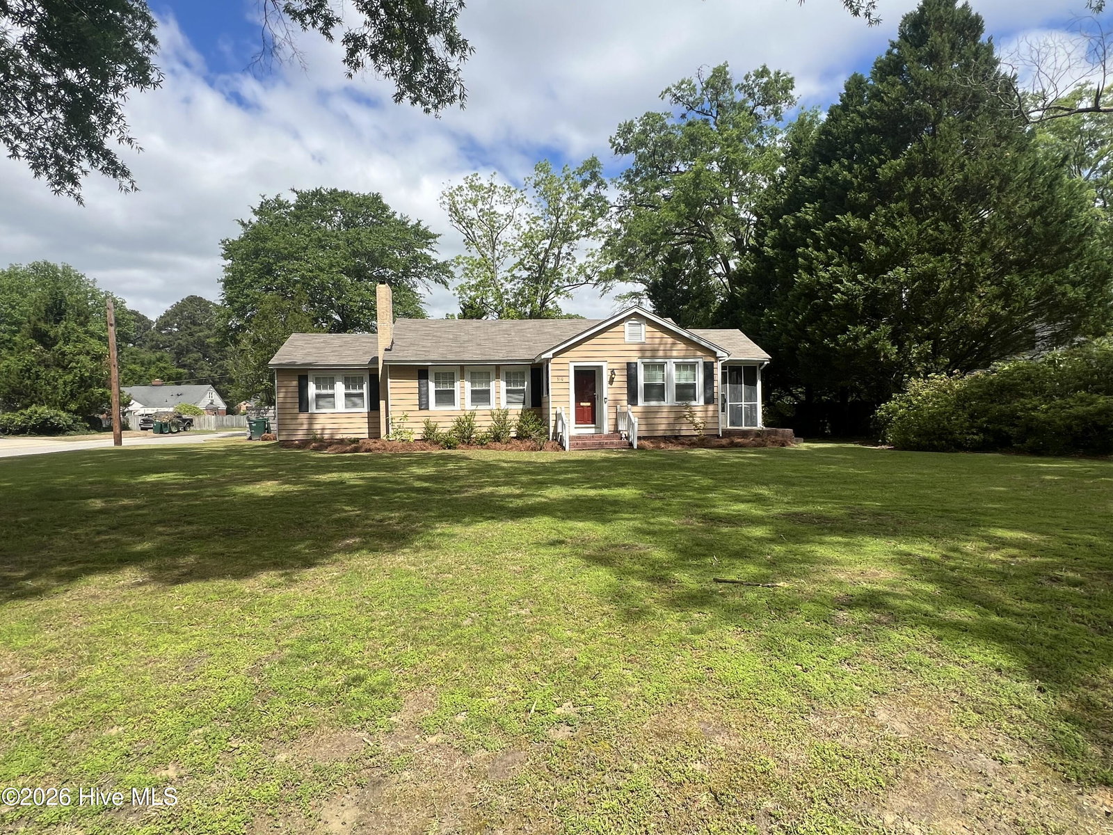 310 S Howard Circle, Tarboro, NC 27886 — photo 2