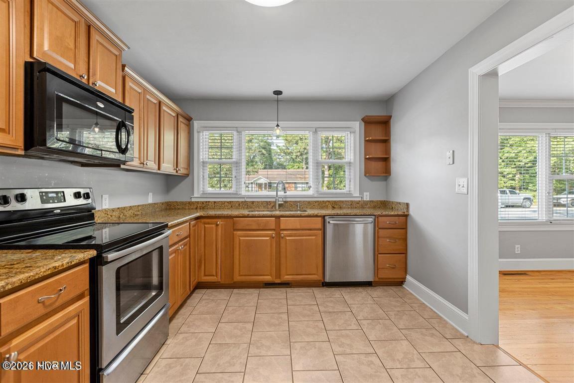 1104 N Overlook Drive, Greenville, NC 27858 — photo 5