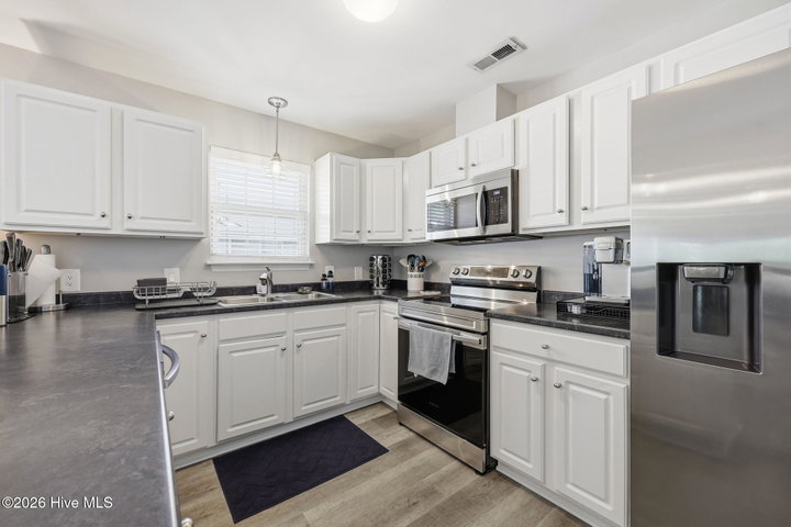 2412 King Richard Court H, Greenville, NC 27858 — photo 8