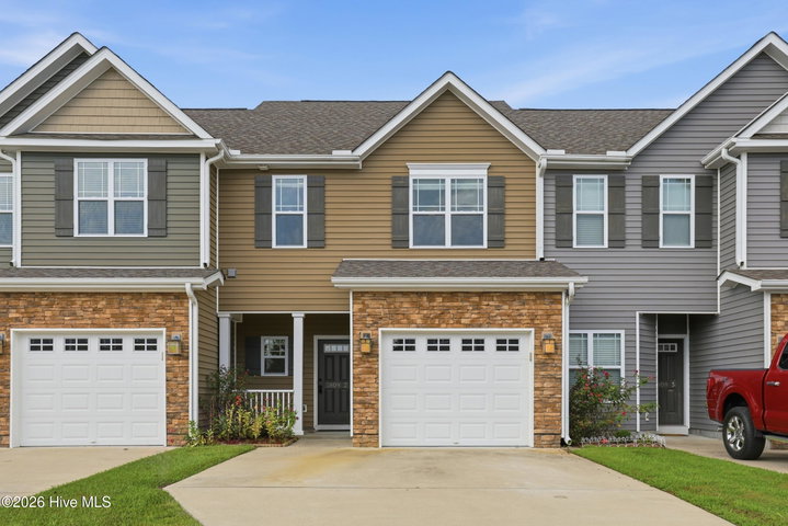 1808 Fox Den Way 2, Greenville, NC 27858