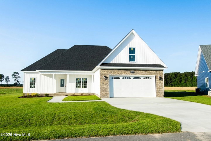 2757 Whitaker Glen Drive, Farmville, NC 27828 — photo 1