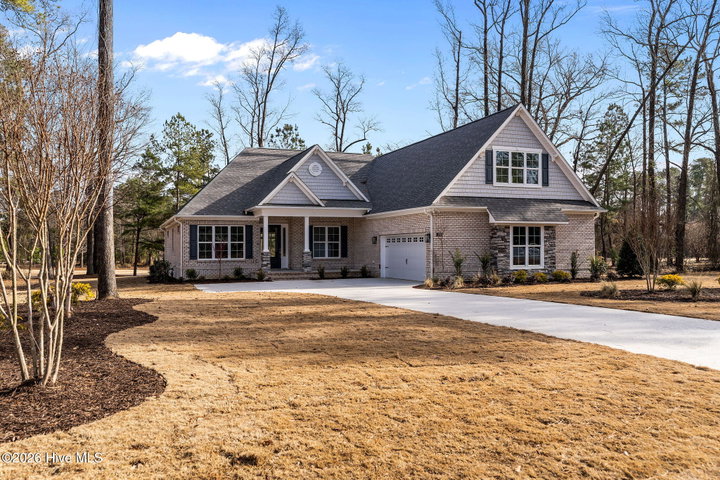 193 E Winding Way image