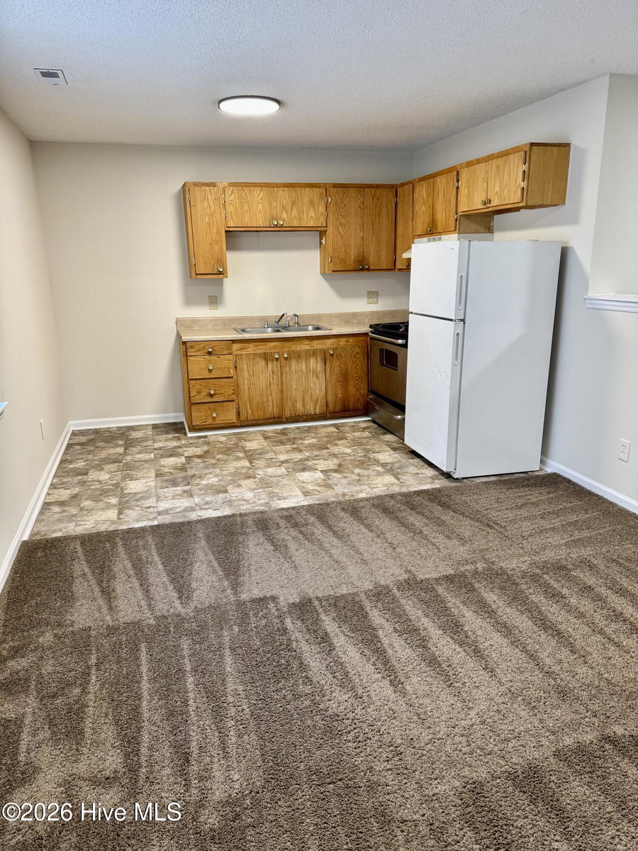 3211 Summer Place 17, Greenville, NC 27834 — photo 2