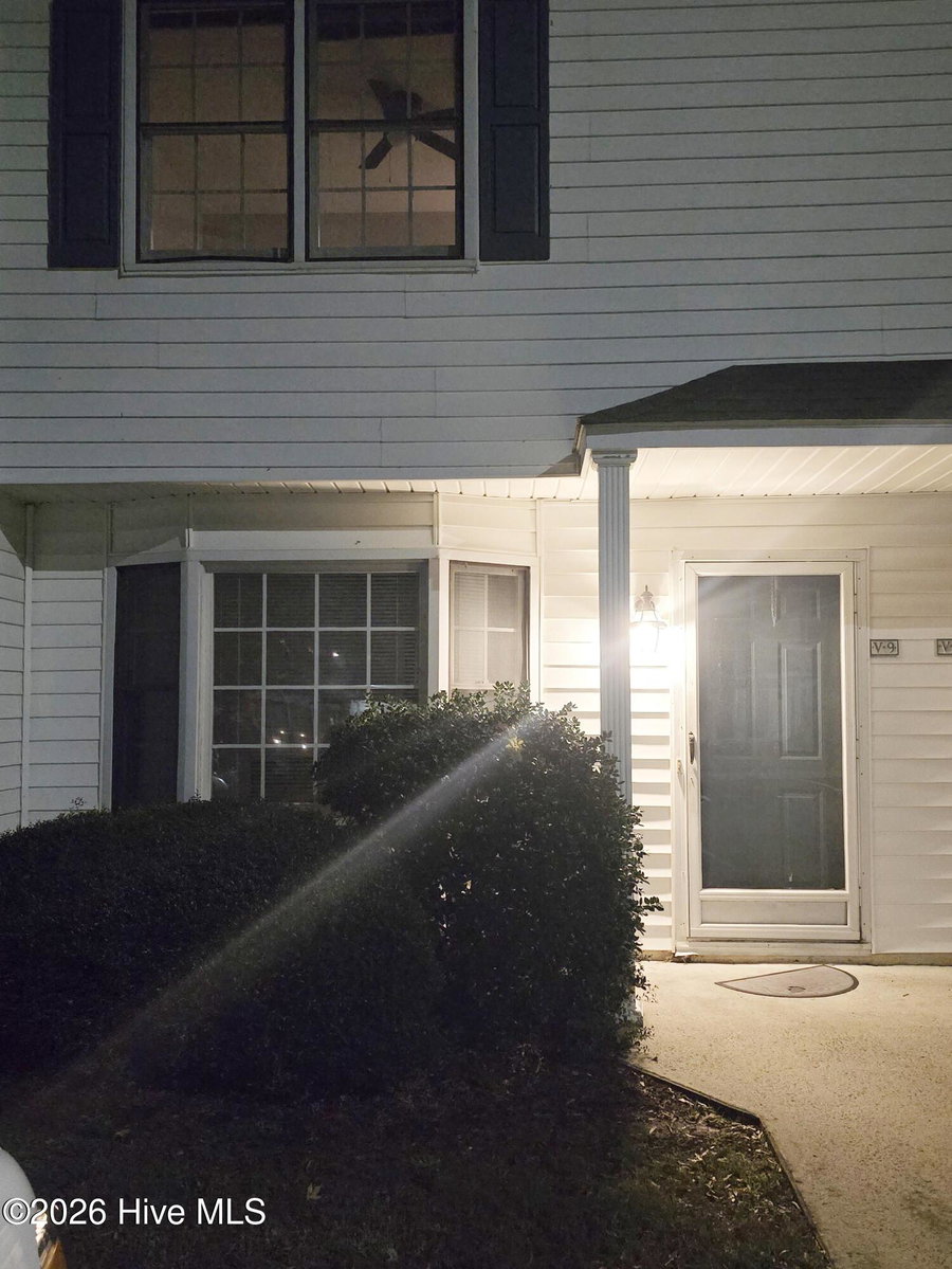 3813 Sterling Pointe Drive V9, Winterville, NC 28590 — photo 2