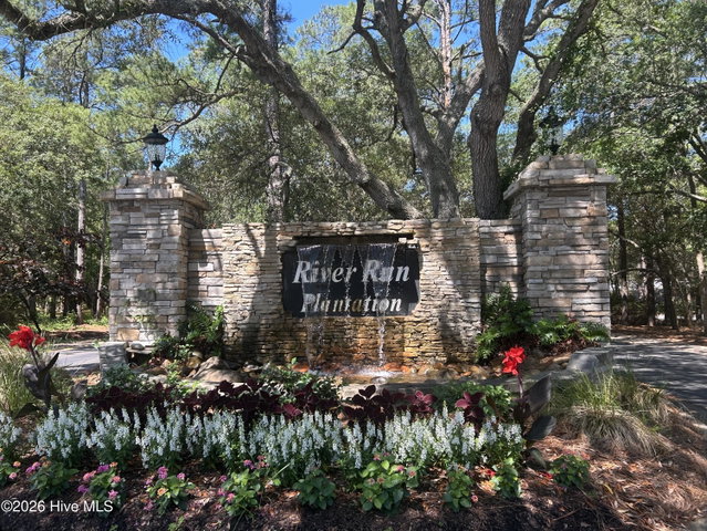 671 115 Cypress Grove Court SE image