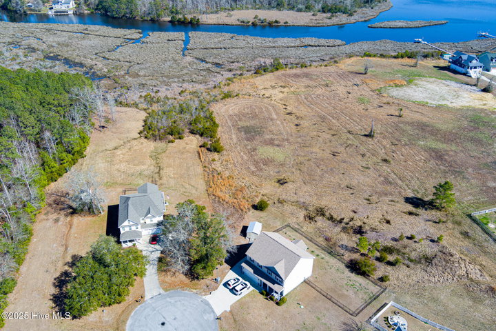 208 Willas Court image