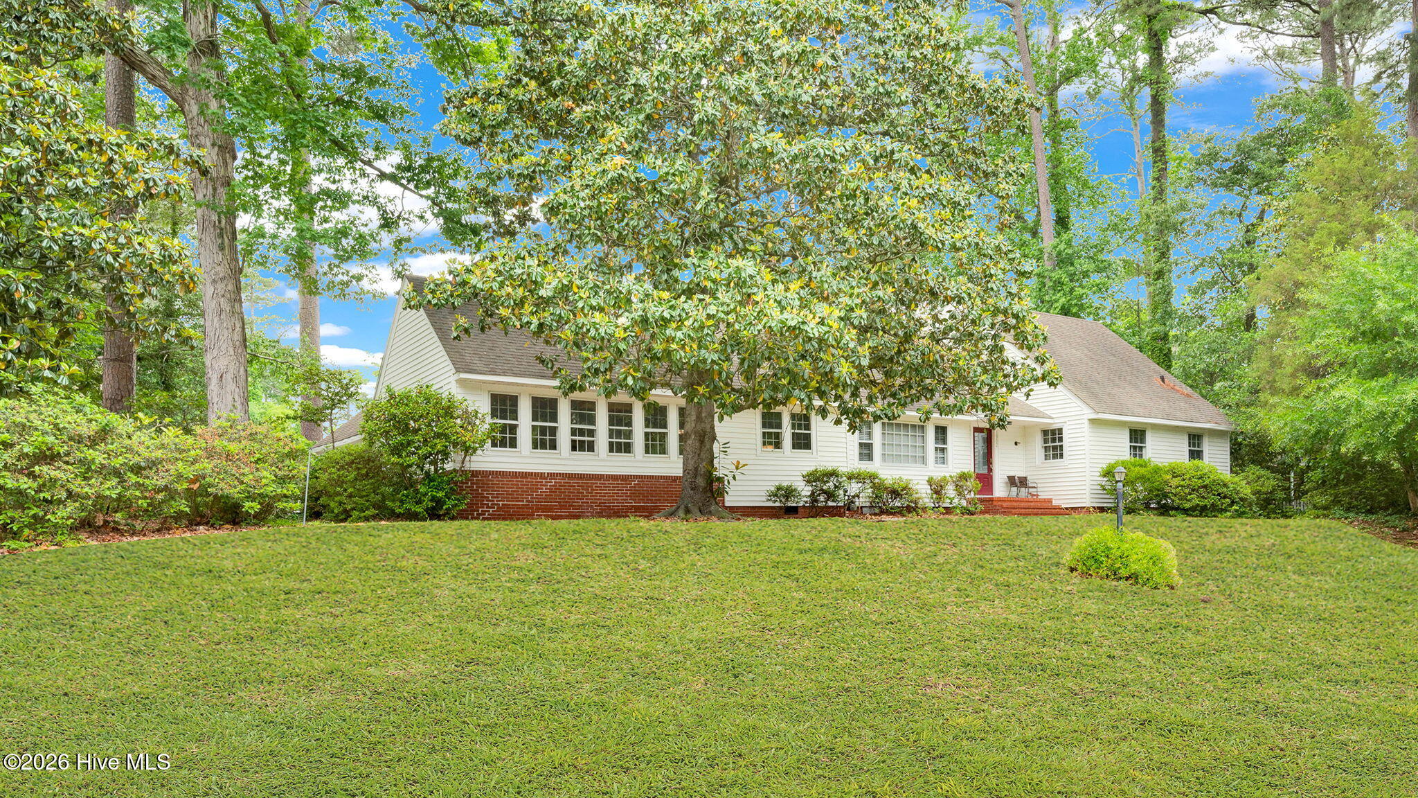 1902 Sherwood Drive, Greenville, NC 27858 — photo 2