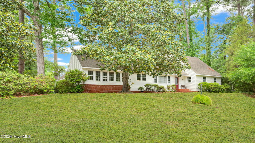 1902 Sherwood Drive, Greenville, NC 27858 — photo 2