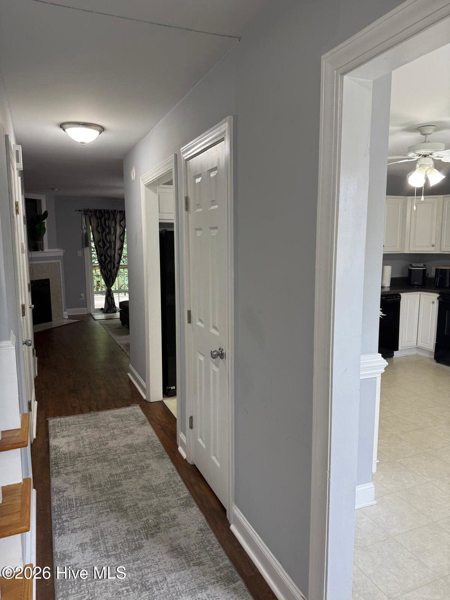 4116 Brook Creek Lane B, Greenville, NC 27858 — photo 3