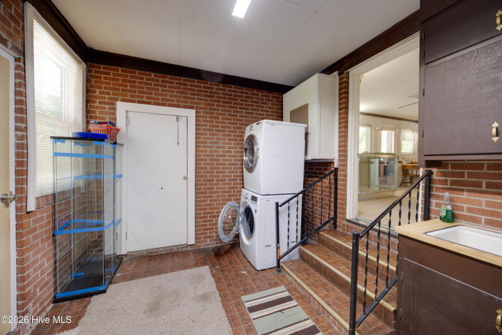 100 E Berkshire Road, Greenville, NC 27858 — photo 30