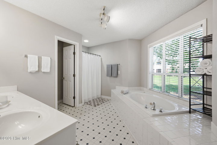 120 Breezewood Drive C, Greenville, NC 27858 — photo 25