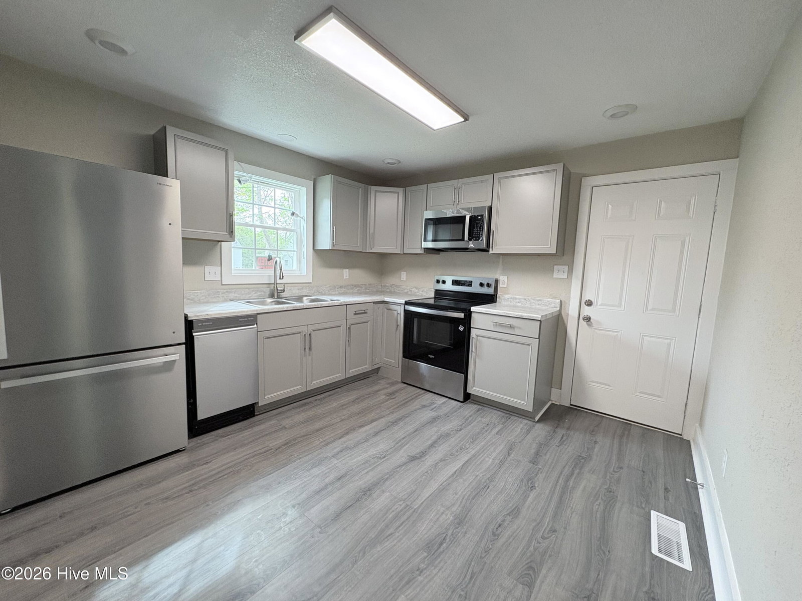 1111 Wood Street, Elizabeth City, NC 27909 — photo 4