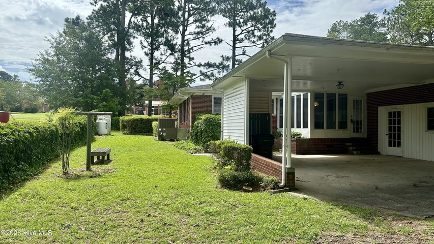 101 E Vance Street, Williamston, NC 27892 — photo 6