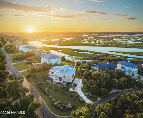 9 Clamdigger Point Road image