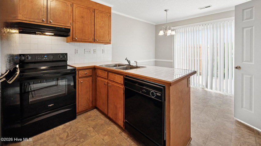 1201 Freeland Lane J8, Winterville, NC 28590 — photo 10