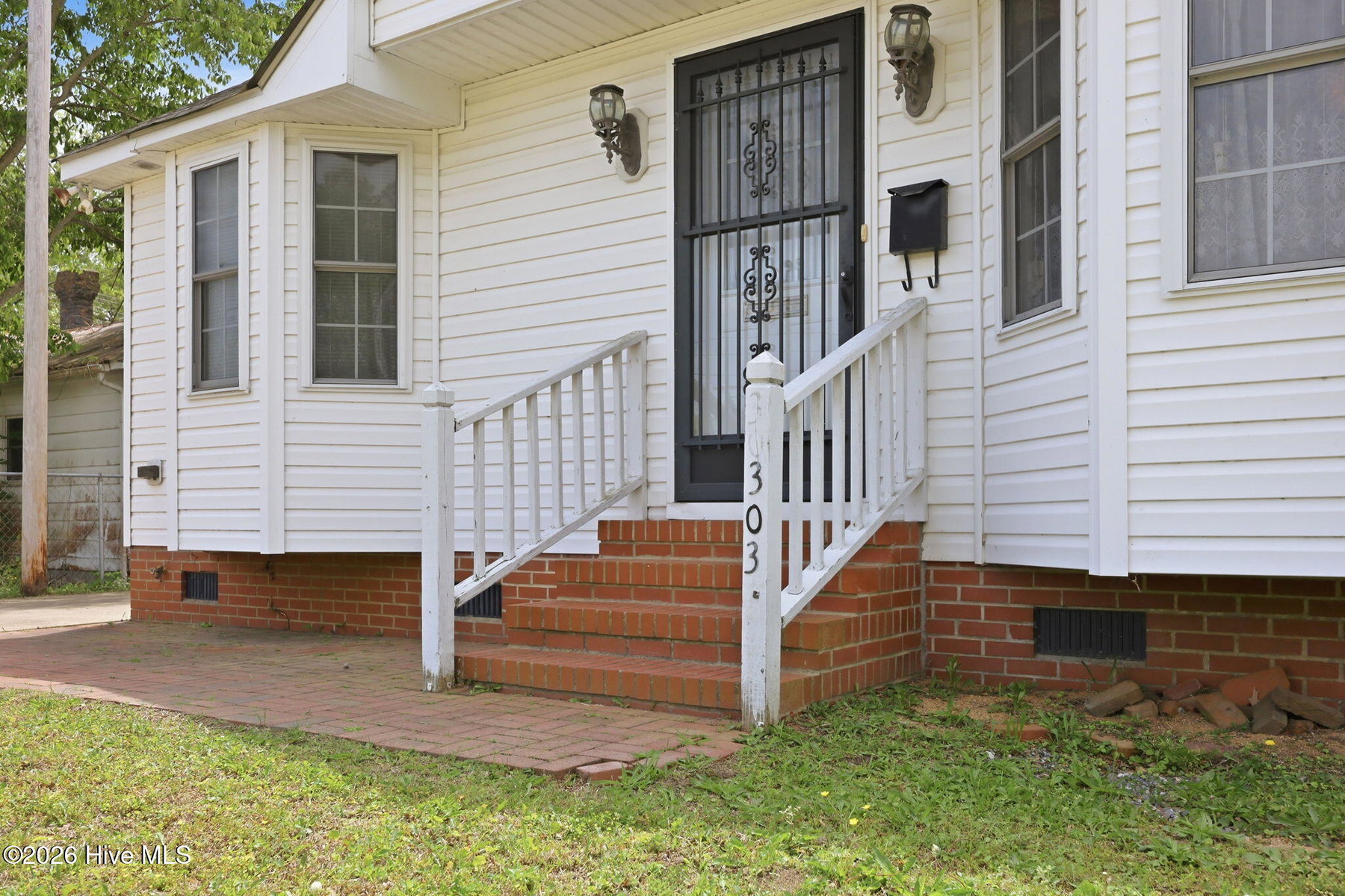 303 Dobbs Street, Hertford, NC 27944 — photo 3