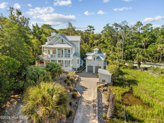 1 Boathouse Tract image
