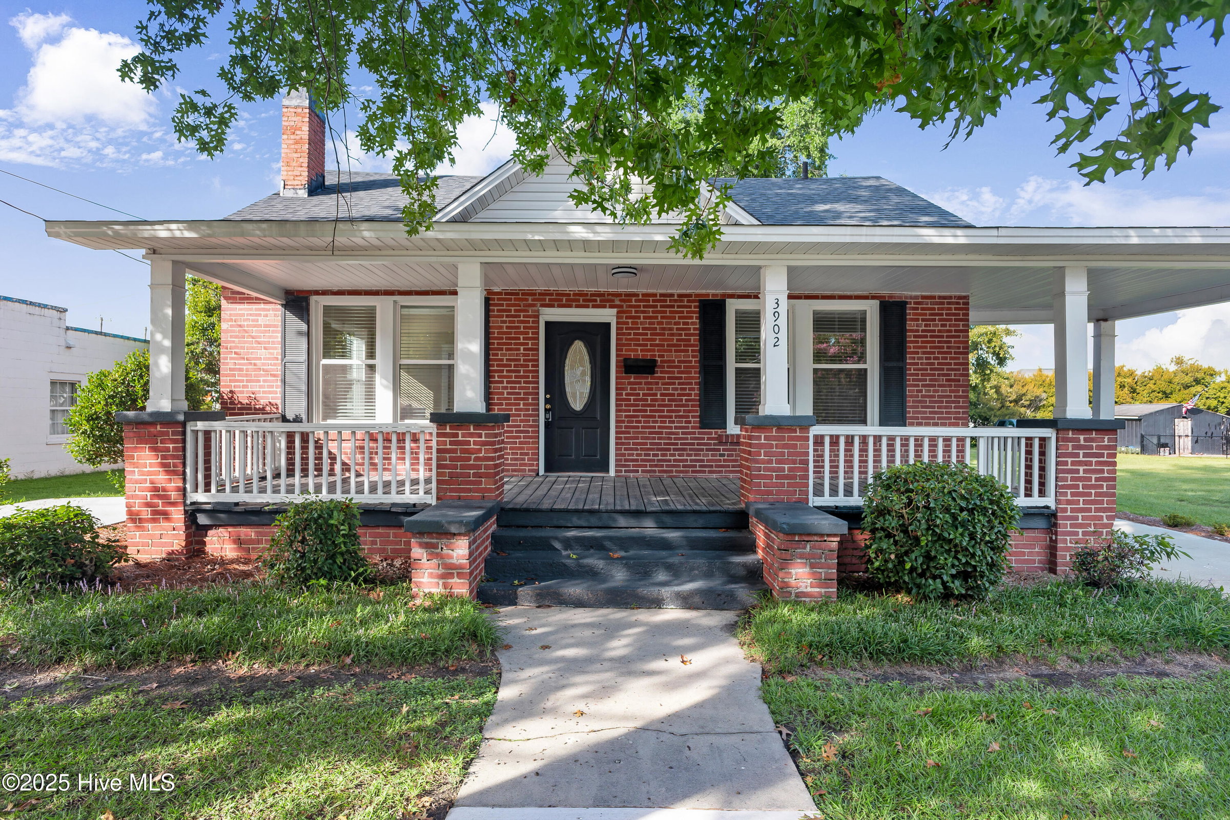 3902 W Wilson Street, Farmville, NC 27828 — main photo